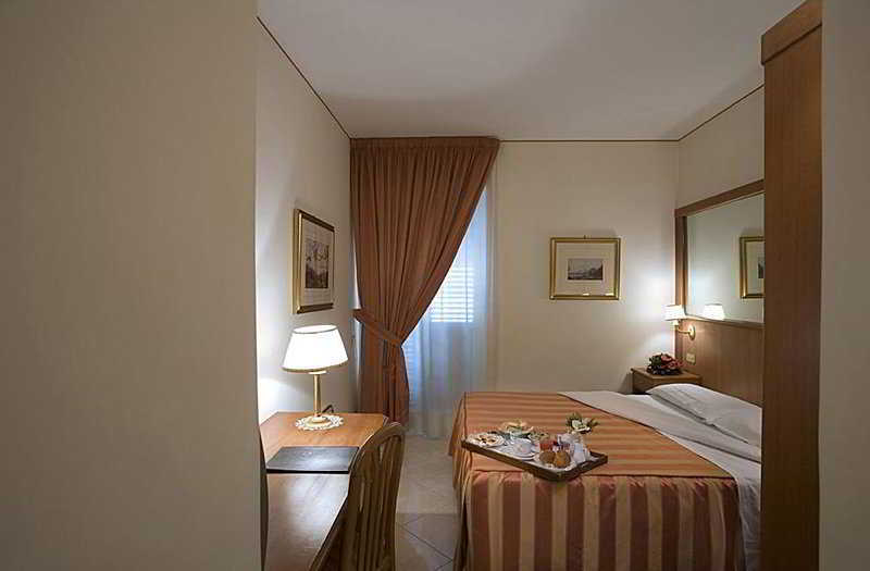Hotel San Giorgio Naples Room photo